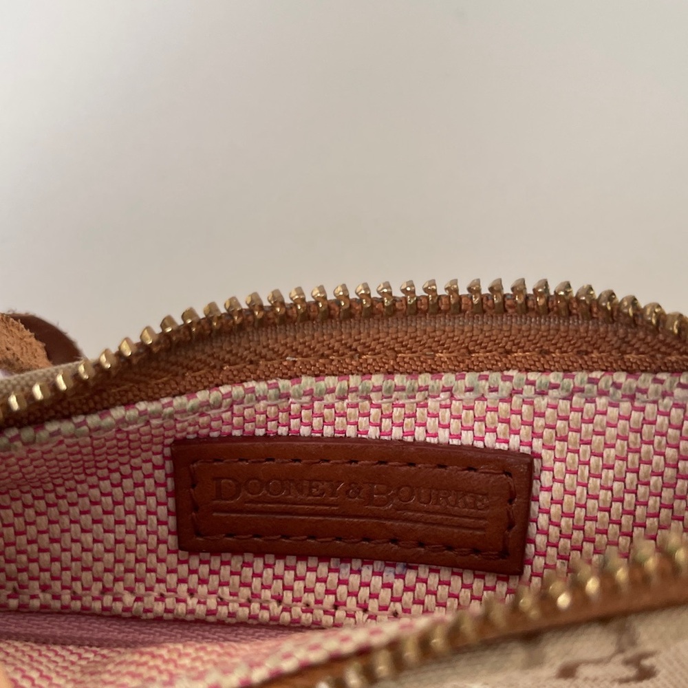 Y2K Dooney & Bourke Signature Canvas Small Tan Hobo BagMonogram Shoulder Bag - Picture 2 of 9